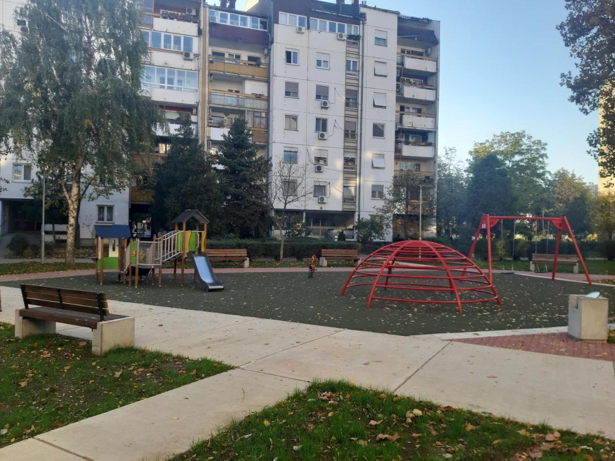Serbian - 44, Gandijeva 184 Apartment *