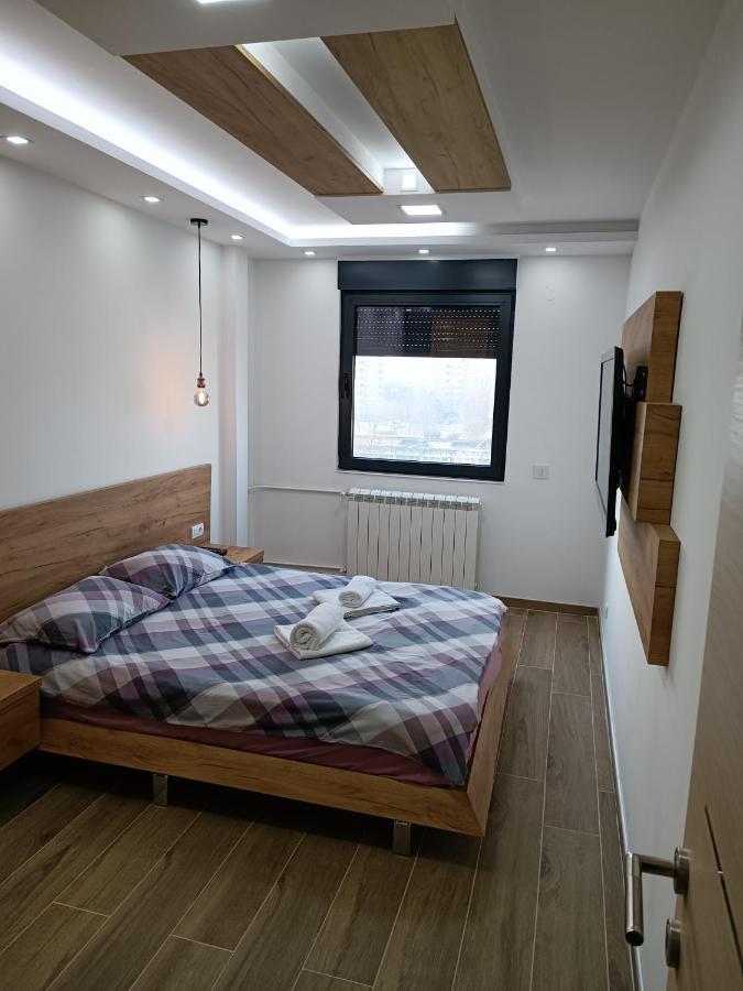 Apartment Serbian - 44, Gandijeva 184 Bezanija