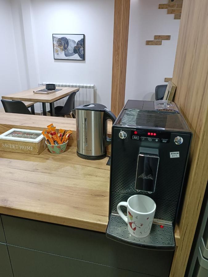 Serbian - 44, Gandijeva 184 Apartament Bezanija