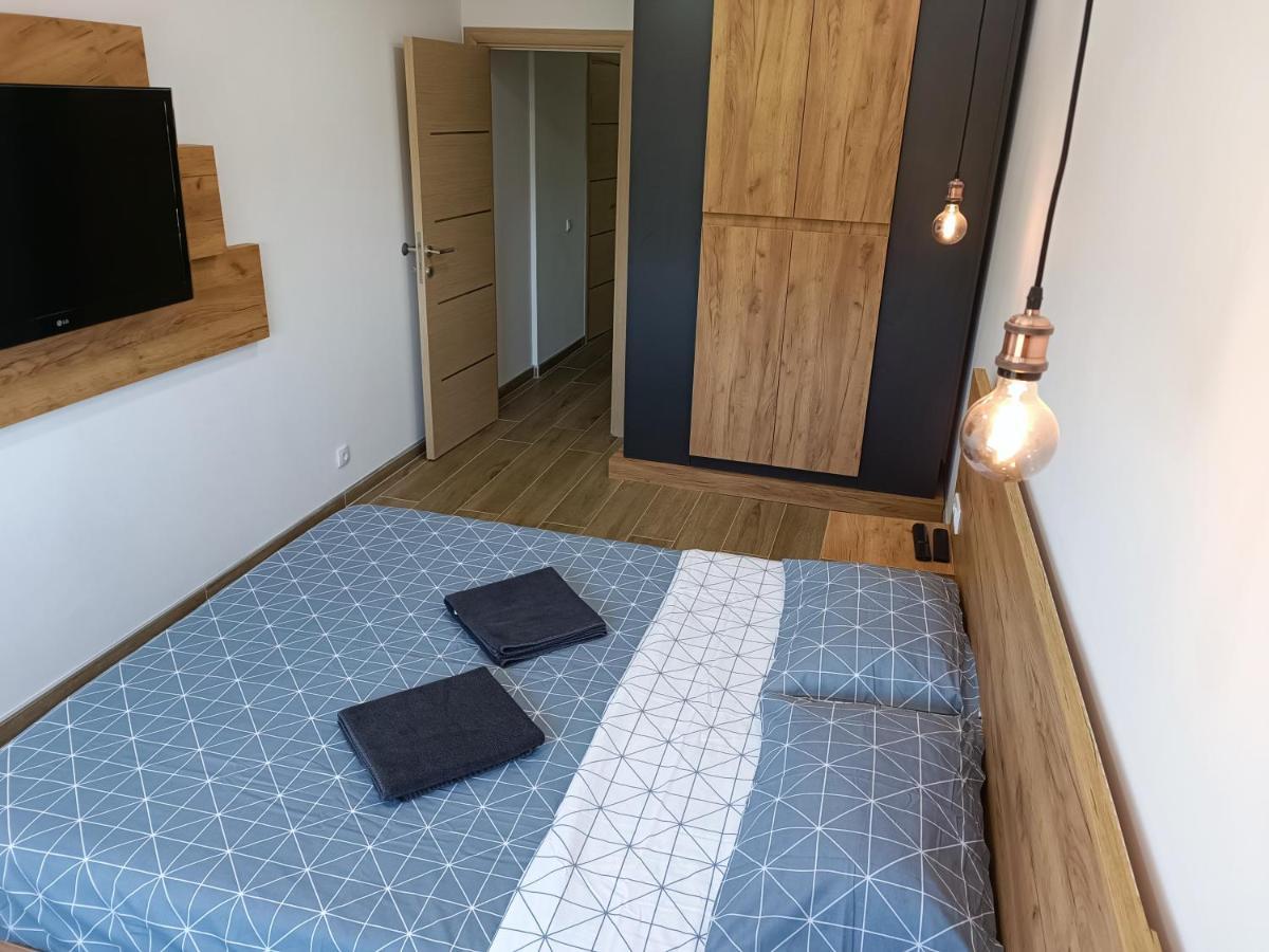 Apartment Serbian - 44, Gandijeva 184
