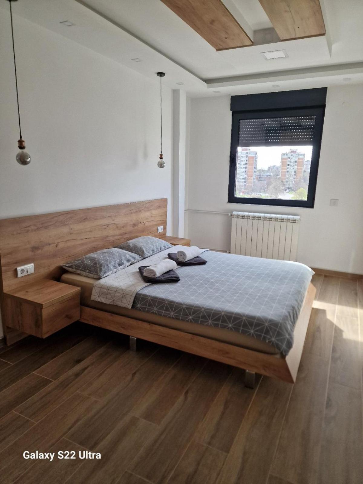 Apartment Serbian - 44, Gandijeva 184 *