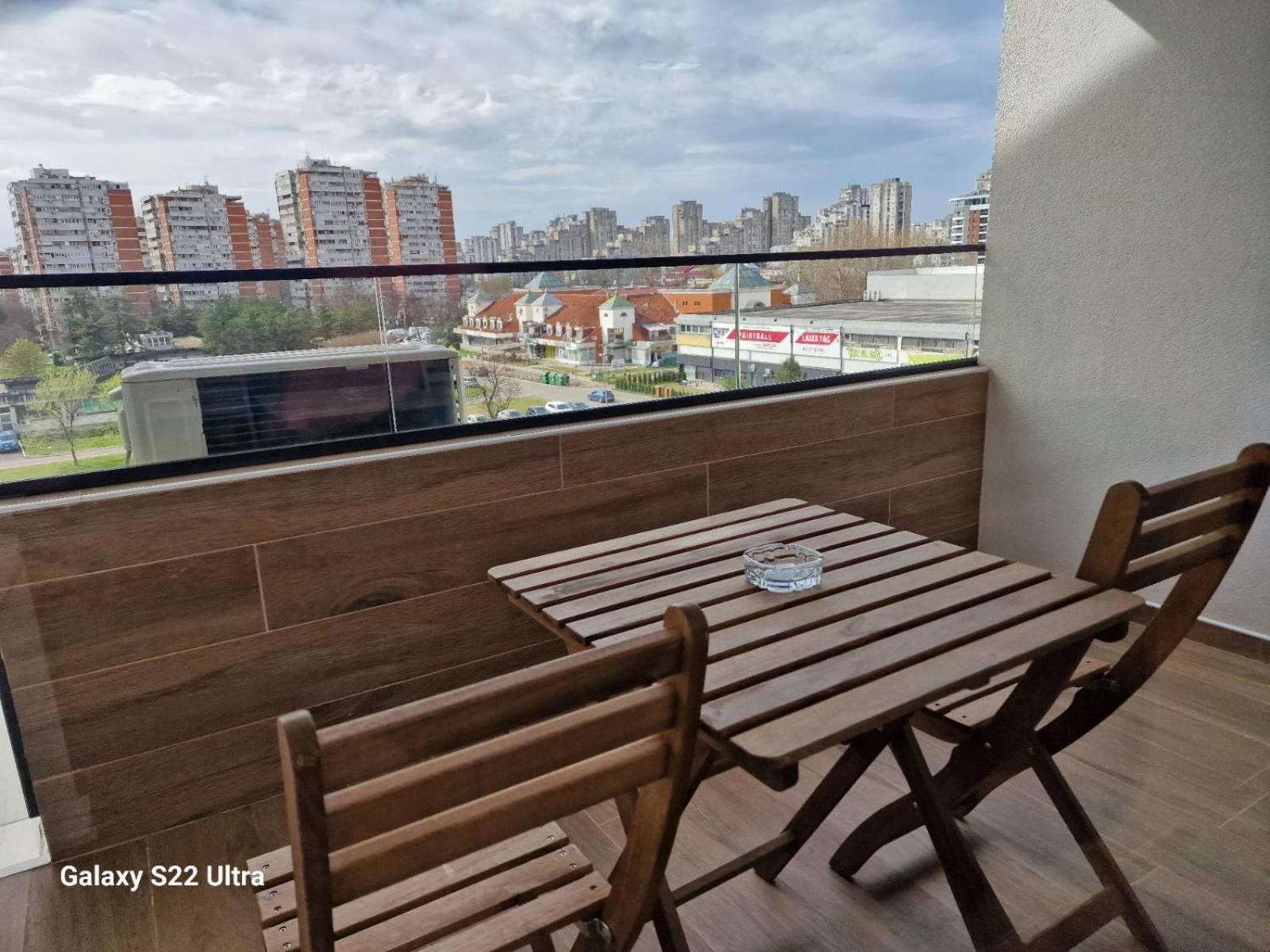 Serbian - 44, Gandijeva 184 Apartment